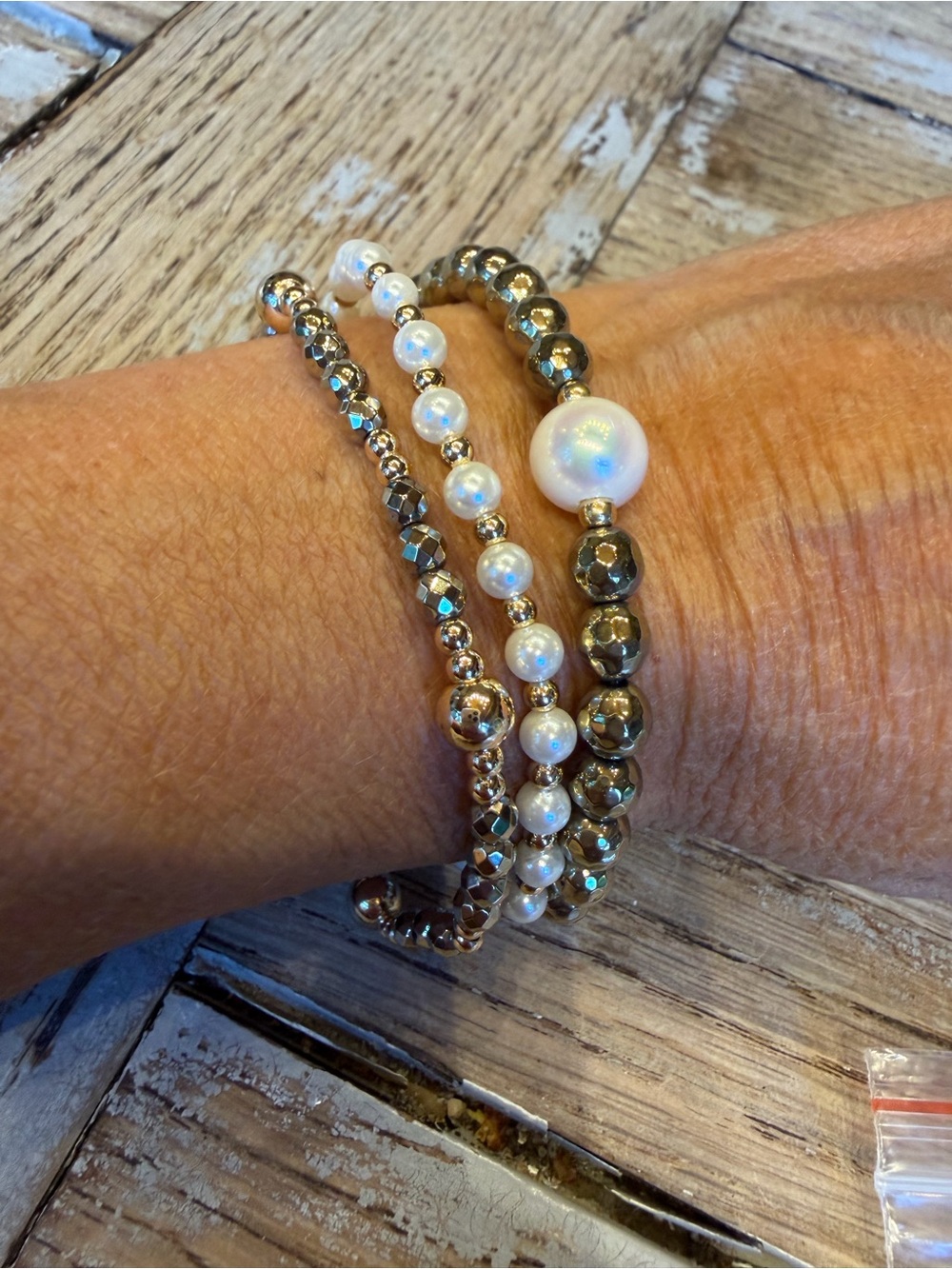 Elegant Pearl & Metallic Bead Wrap Bracelet - White and Gold